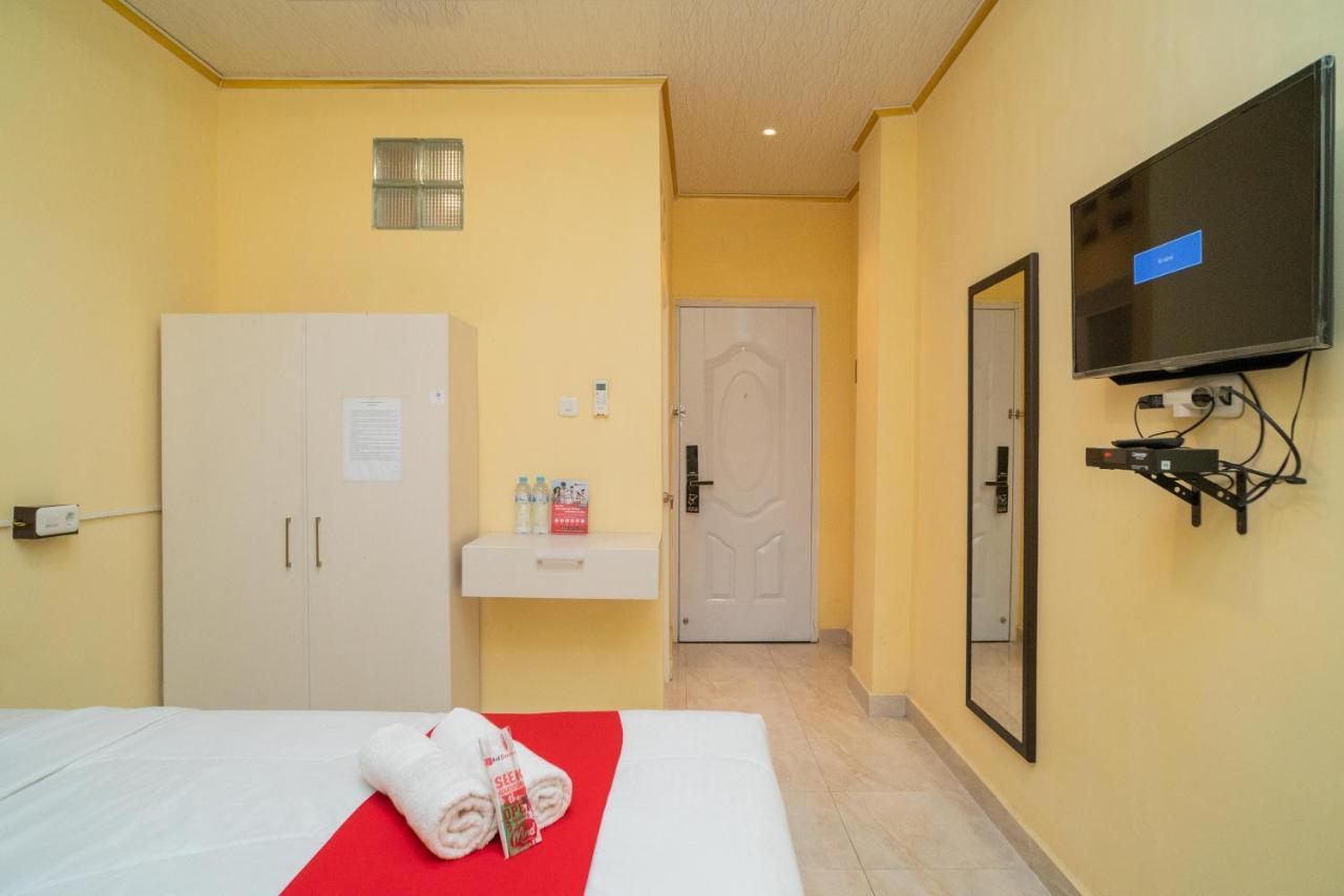 Reddoorz Plus Syariah Near Pasar Turi Surabaya Ngoại thất bức ảnh
